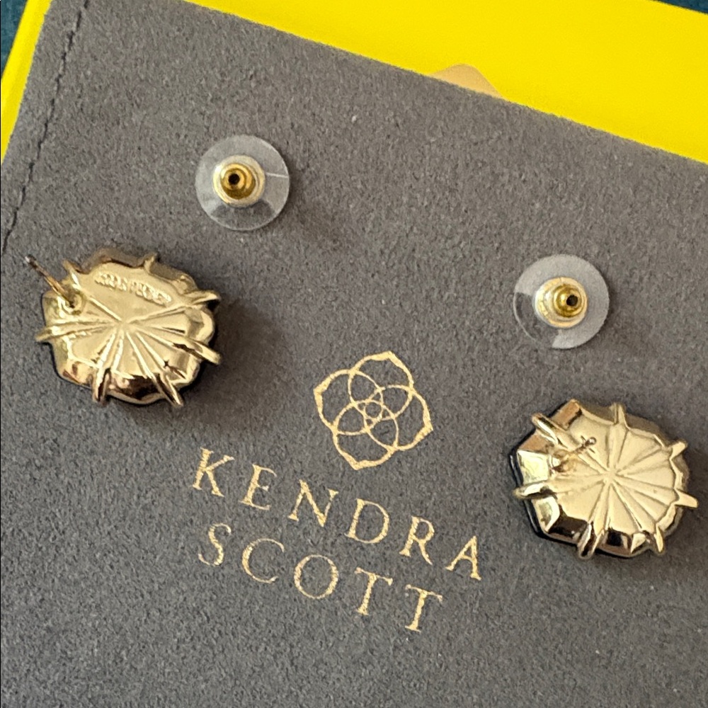 Kendra Scott Gold Morgan Stud Earrings in Black Agate - Picture 7 of 12